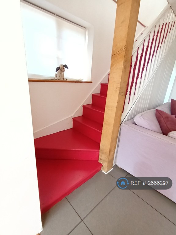 3 bedroom house in Prestwick Lane, Chiddingfold, Godalming, GU8 (3 bed) (#2666297)