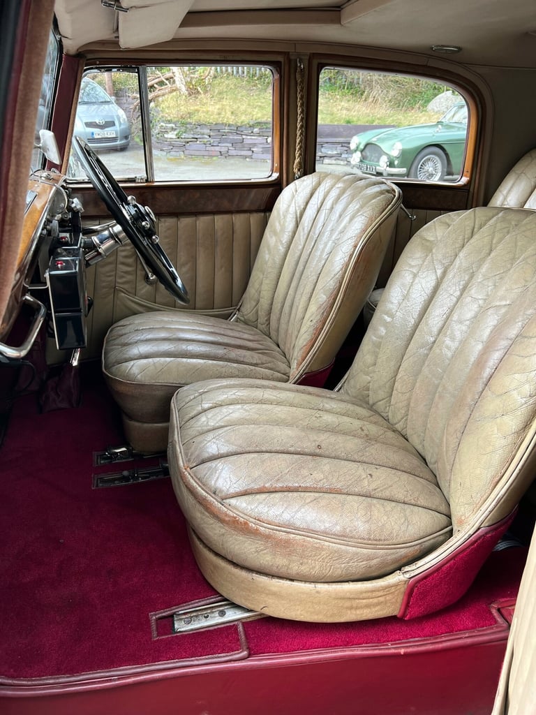 1939 Bentley 4.25 Litre Park Ward Saloon Overdrive B67MX Saloon Petrol Manual