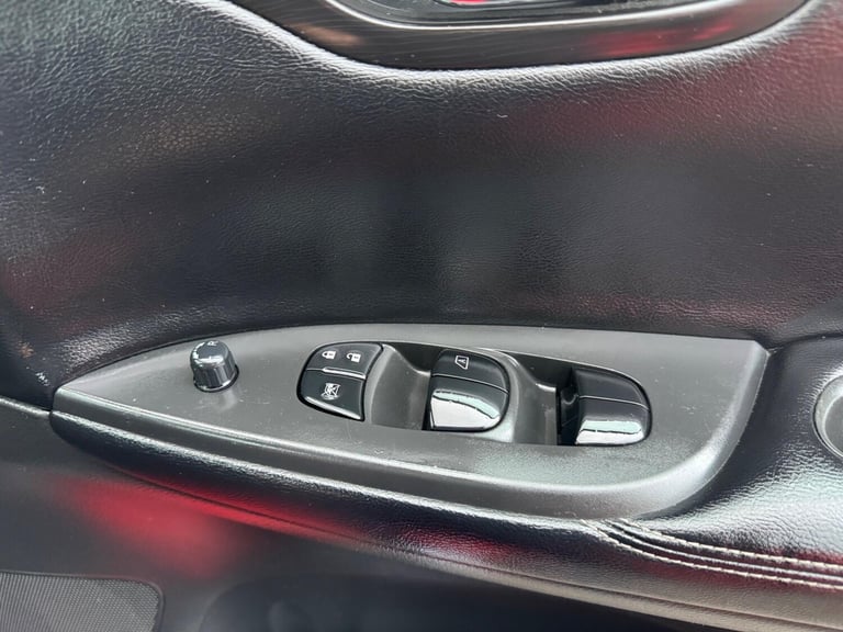 2015 Nissan Pulsar 1.2 DIG-T n-tec Euro 6 (s/s) 5dr HATCHBACK Petrol Manual