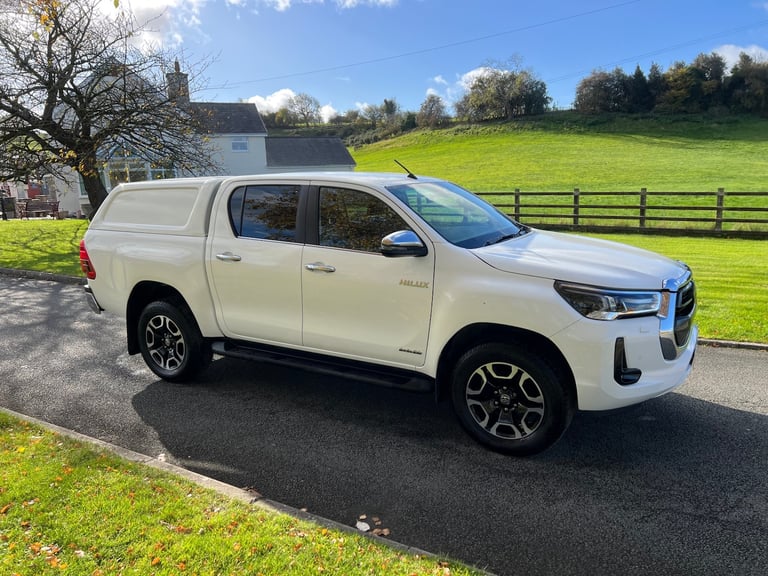 TOYOTA HILUX 2.4 D-4D 150PS INVINCIBLE MANUAL 4WD 4X4 PICKUP 71 REG 65,300 MILES