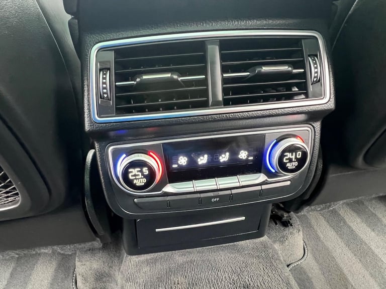 2015 Audi Q7 3.0 TDI V6 S line SUV 5dr Diesel Tiptronic quattro Euro 6 (s/s) (272 ps) ESTATE Dies...