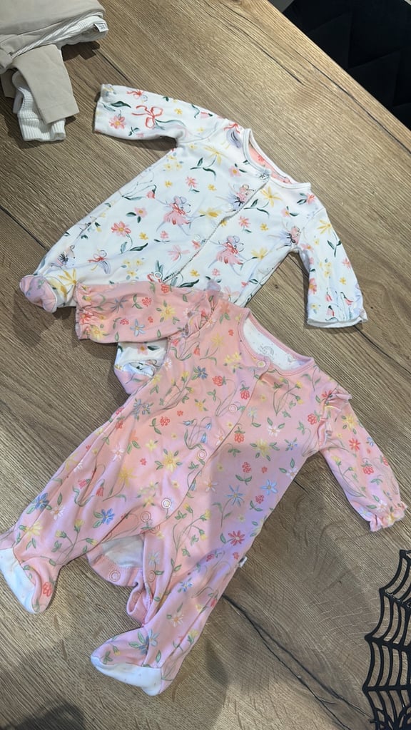 Loads of baby stuff 