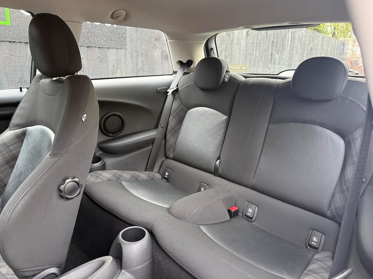 2015 MINI Hatch 1.5 Cooper Euro 6 (s/s) 3dr HATCHBACK Petrol Manual