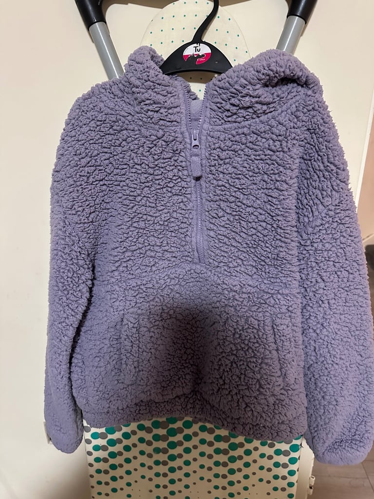 image for Free Fleecy Jacket Age 9-10