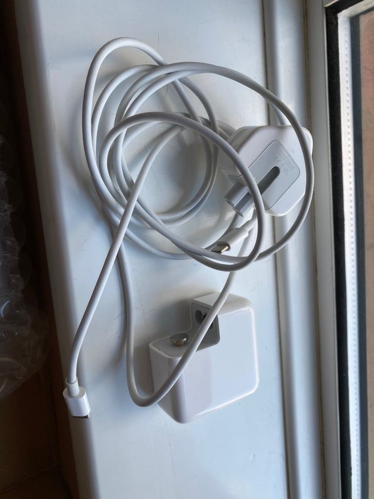 Apple MacBook Pro M1 13.3-inch (2020) 8-core GPU - 8GB RAM SSD 256GB - Touch Bar - English