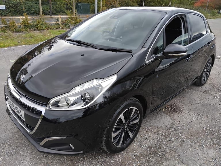 image for 2019 Peugeot 208 1.2 PureTech Tech Edition Euro 6 (s/s) 5dr HATCHBACK Petrol Manual