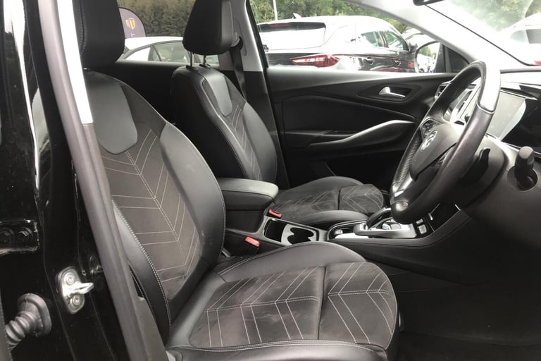 Vauxhall Grandland 1.2 Turbo Ultimate Suv 5dr Petrol Auto Euro 6 s/s 130 Ps