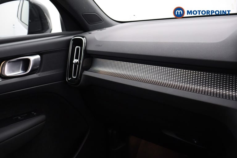 2020 Volvo XC40 2.0 T5 R DESIGN Pro 5dr AWD Geartronic SUV Petrol Automatic