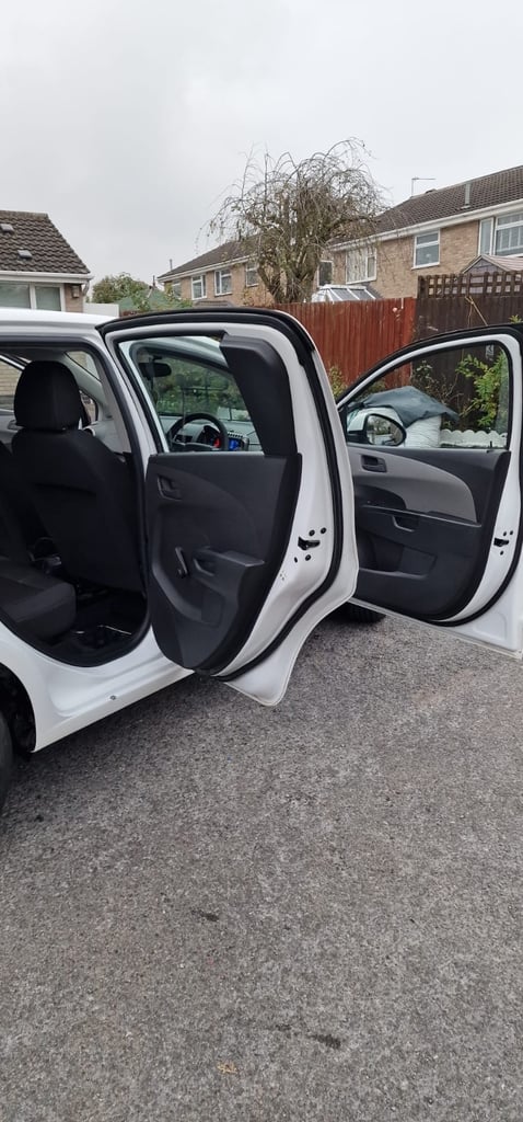 Chevrolet, AVEO, Hatchback, 2012, Manual, 1248 (cc), 5 doors