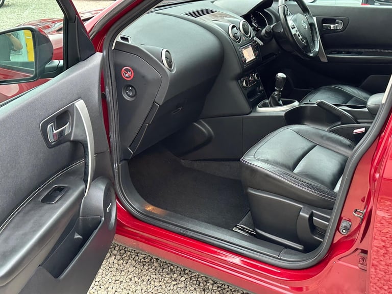 2011 Nissan Qashqai 1.5 dCi Tekna 2WD Euro 5 5dr HATCHBACK Diesel Manual