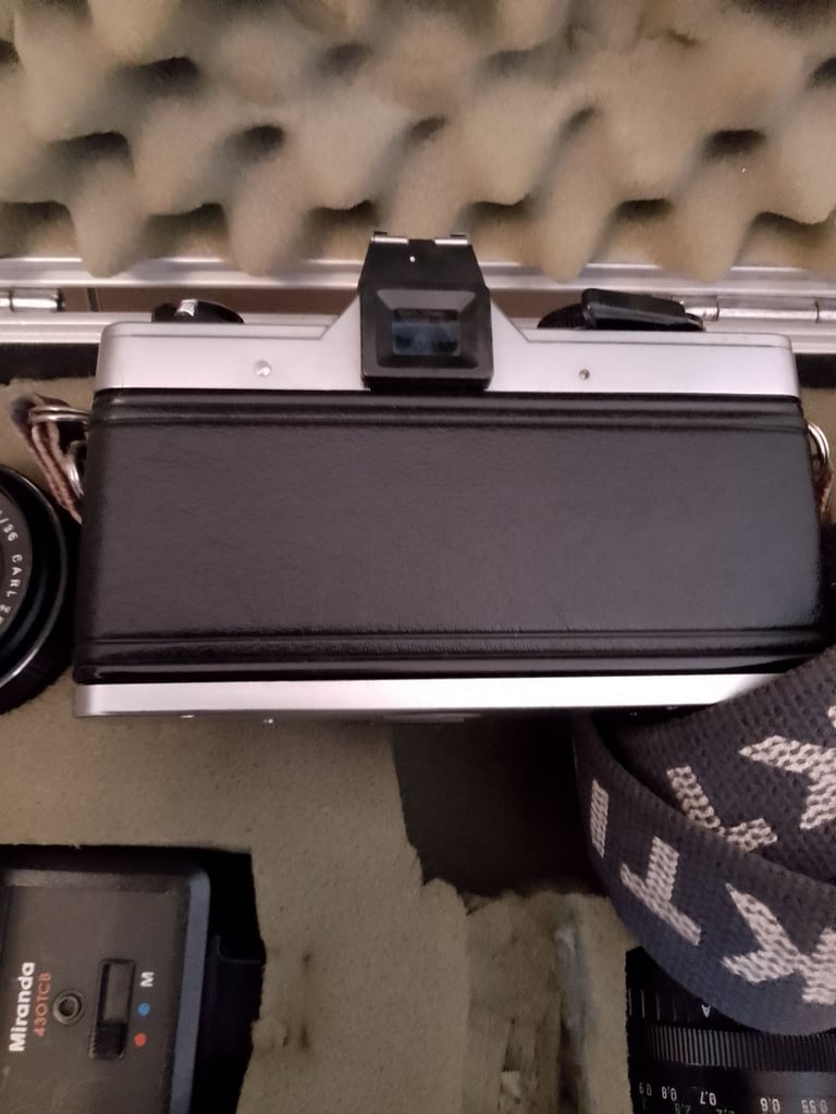 Camera Praktica 
