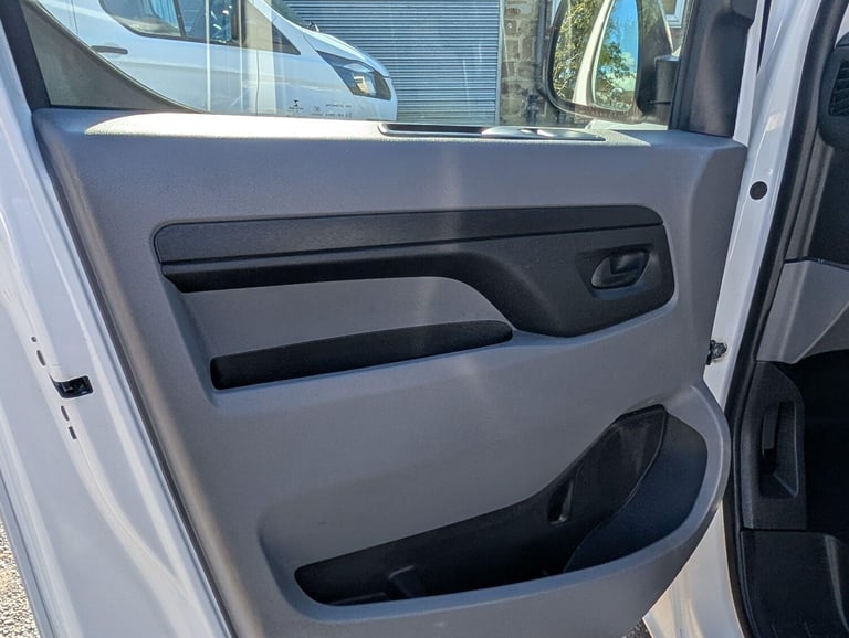 2021 Peugeot Expert 1.5 BlueHDi 1000 Professional Standard Panel Van MWB Euro 6 (s/s) 6dr PANEL V...