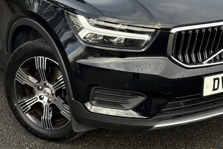 2021 Volvo XC40 2.0 B4 MHEV Inscription Auto AWD Euro 6 (s/s) 5dr SUV PETROL Automatic