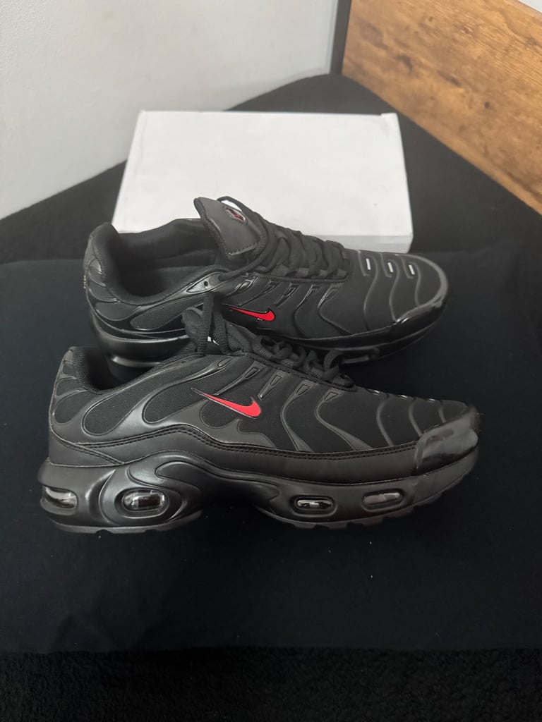 image for Brand New, Nike TN’s, Size 9