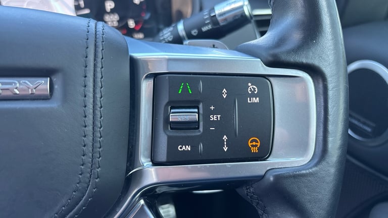 2021 Land Rover Discovery 3.0 D300 R-Dynamic HSE 5dr Auto Diesel Station Wagon Station Wagon Dies...