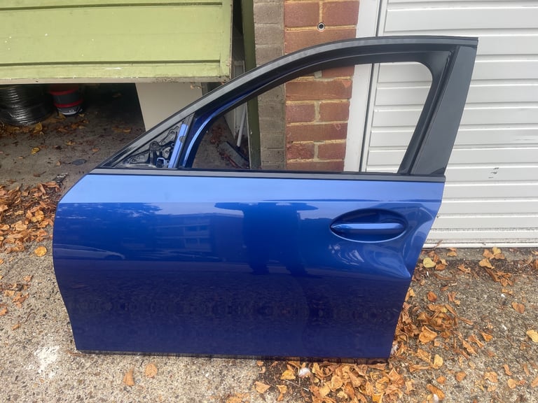 image for BMW 330e DOOR 