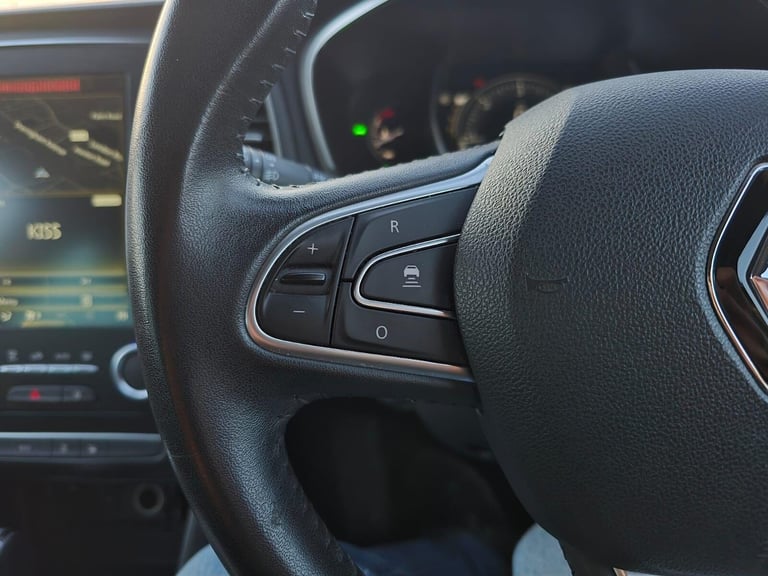 2016 Renault Megane 1.5 dCi Dynamique S Nav EDC Euro 6 5dr Hatchback Diesel Automatic