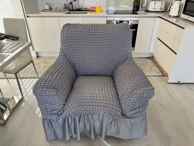 Parker Knoll Hudson 23 Sofa and Chair Set – Like New – £1,200