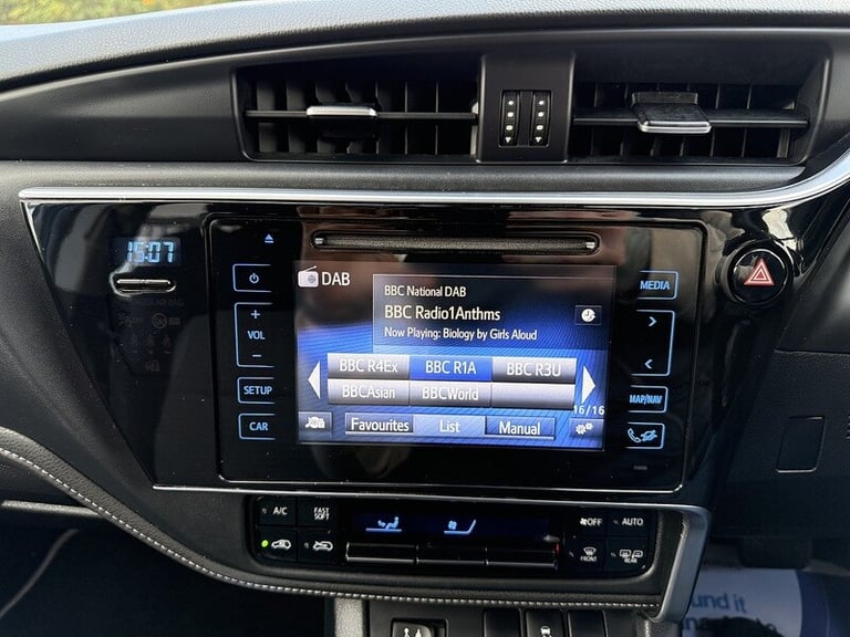 2018 Toyota Auris 1.8 Hybrid Design TSS 5dr CVT [Nav] HATCHBACK PETROL/ELECTRIC Automatic