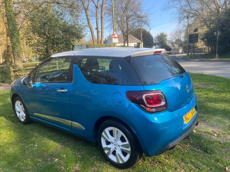 DS AUTOMOBILES DS 3 1.2 PureTech Elegance Blue rare automatic Petrol 2017