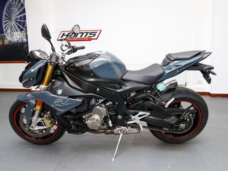 2017 BMW S1000R Sport. ONLY 9,237 MILES. Akrapovic Exhaust. Great Value £7,495