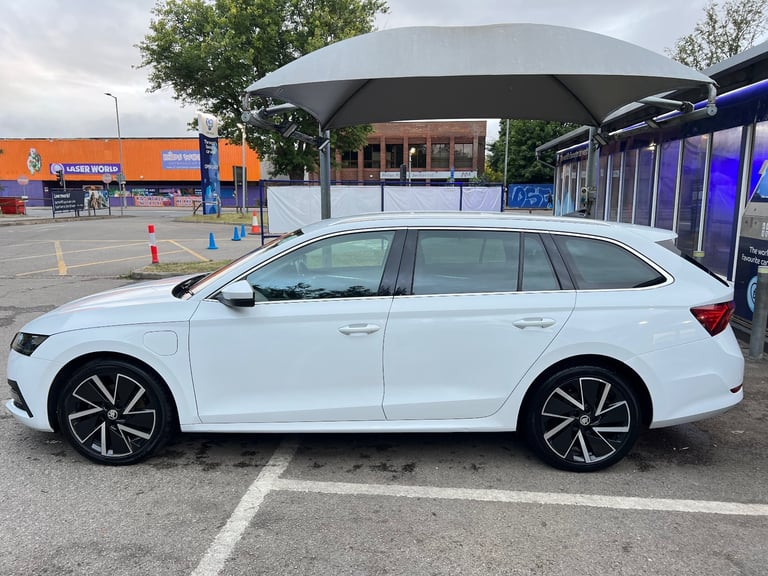 Skoda, OCTAVIA, Estate, 2021, Semi-Auto, 1395 (cc), 5 doors