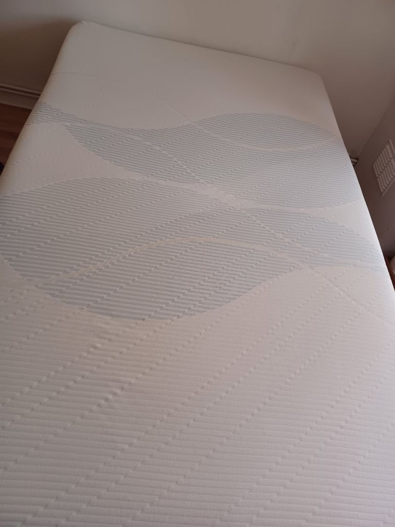 image for FREE small double memory foam mattress