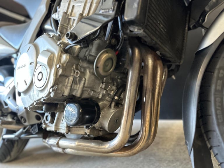 STUNNING 2014/14 HONDA CBF 1000 MOTORCYCLE 