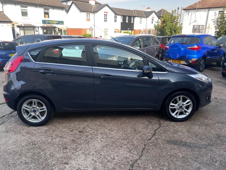 2015 Ford Fiesta 1.0T EcoBoost Zetec Euro 5 (s/s) 5dr HATCHBACK Petrol Manual