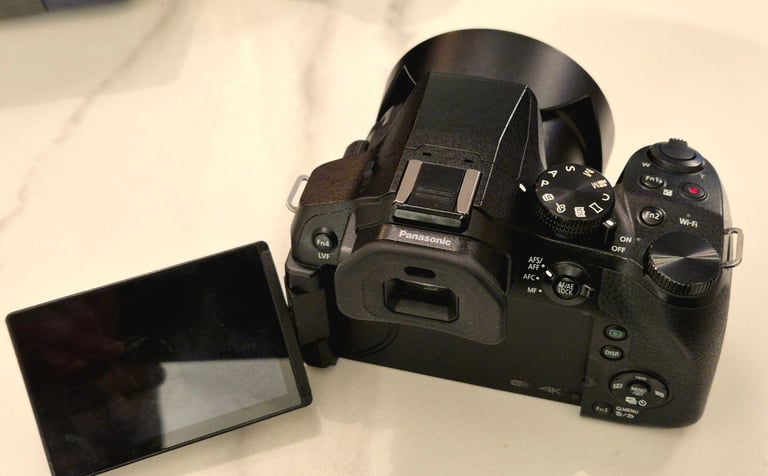 Panasonic lumix fz330 bridge camera 