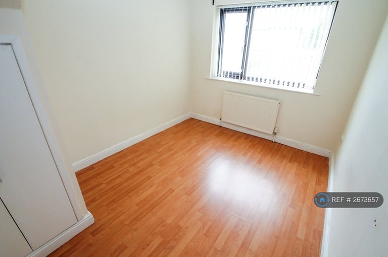 3 bedroom house in Carr Hill Grove, Calverley, Pudsey, LS28 (3 bed) (#2673657)