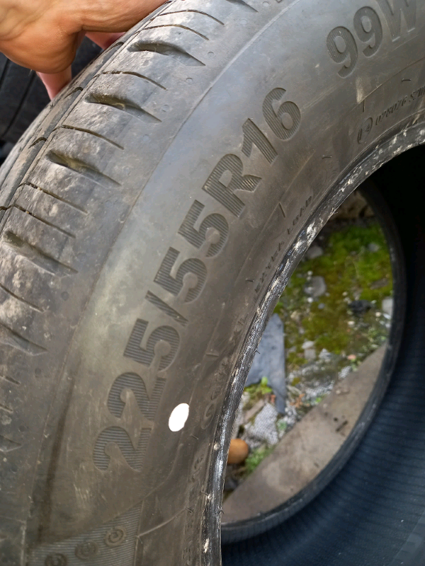 225 55 16 tyre excellent tread 
