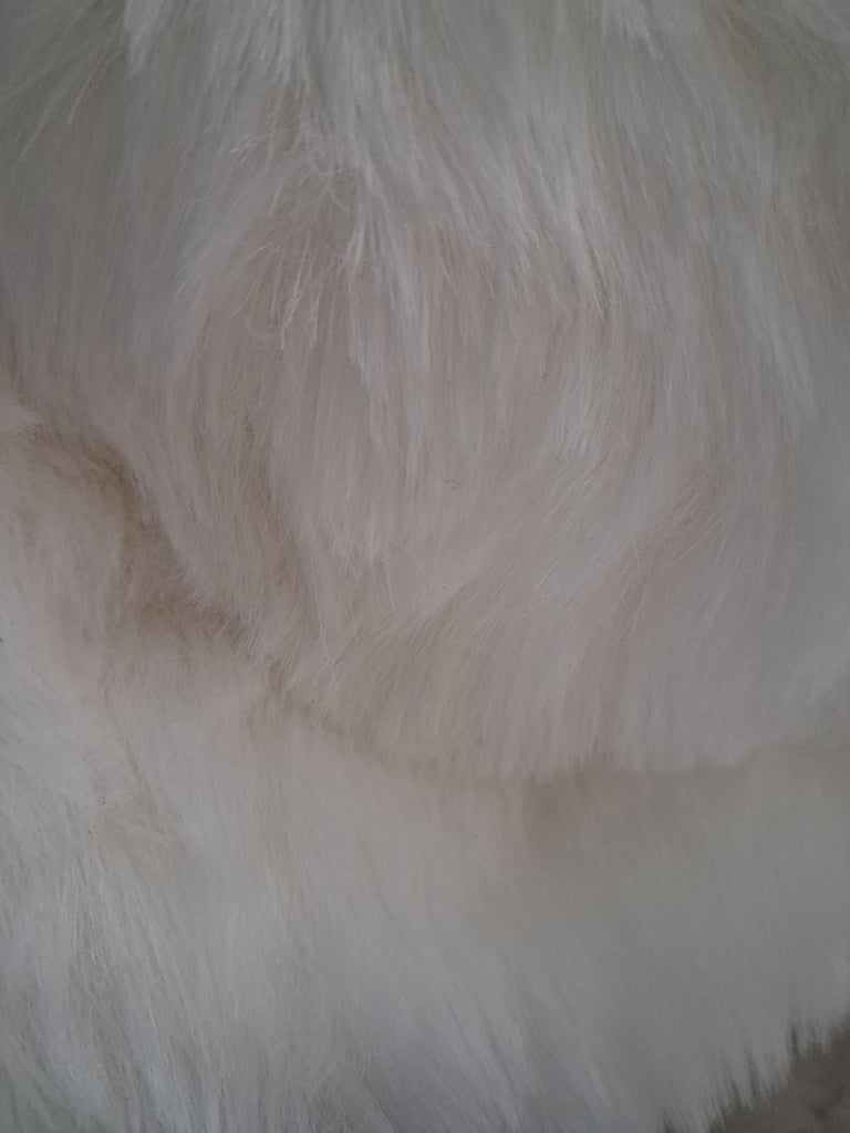 New faux fur throw 