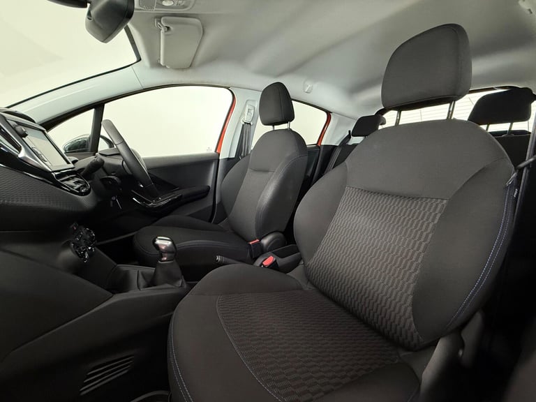 2019 Peugeot 208 1.2 PureTech 82 Signature 5dr [Start Stop] HATCHBACK PETROL Manual