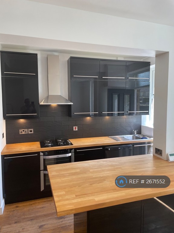 3 bedroom house in Moor Bottom, Honley, HD9 (3 bed) (#2671552)