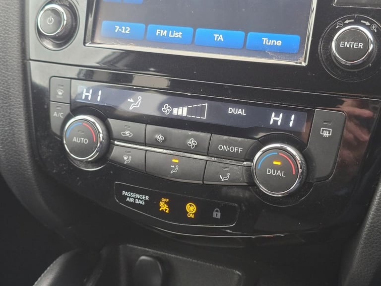 2015 Nissan Qashqai 1.2 DIG-T n-tec SUV 5dr Petrol Manual 2WD Euro 6 (s/s) (115 ps) Petrol Manual