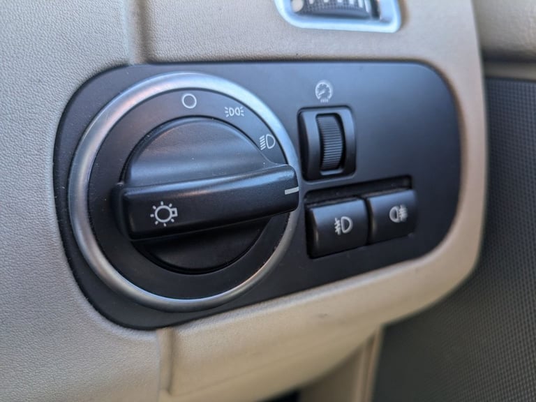 2012 62 LAND ROVER DISCOVERY 4 3.0 SD V6 HSE SUV 5DR DIESEL AUTO 4WD EURO 5 (255