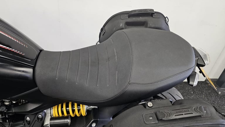 DUCATI DIAVEL 1260 ** LOW MILEAGE - TERMIGNONI EXHAUST - CRASH PROTECTORS **