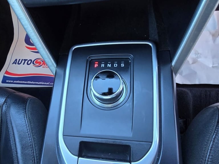 2016 Land Rover Discovery Sport 2.0 TD4 HSE SUV 5dr Diesel Auto 4WD Euro 6 (s/s) (180 ps) ESTATE ...