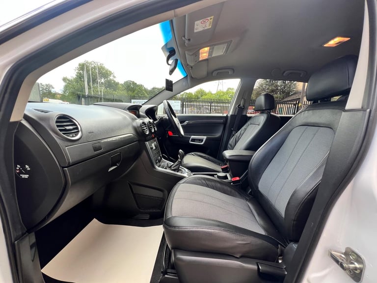 2013 Vauxhall Antara 2.4 Exclusiv 2WD Euro 5 5dr HATCHBACK Petrol Manual