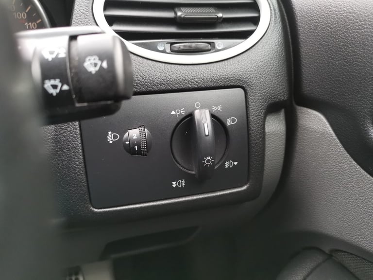 2009 Ford Focus 1.8 Zetec S 5dr HATCHBACK Petrol Manual