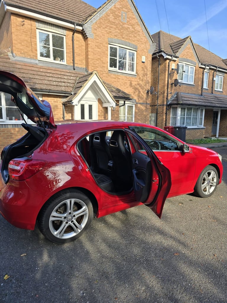 MERCEDEZ BENZ A-CLASS 180 1.6 PETROL AUTOMATIC 