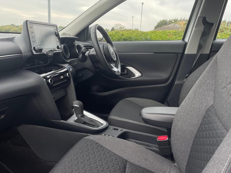 2024 Toyota Yaris 1.5 Hybrid Icon 5dr CVT Estate Hybrid Automatic