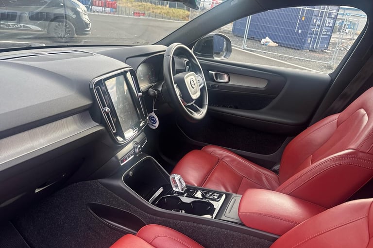  Volvo Xc40 2.0 B4 Mhev Inscription Pro Suv 5dr Petrol Hybrid Auto Euro 6 s/s