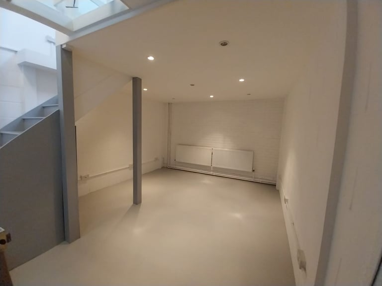 Work Space, Office, Artist Studio, Creative, Finsbury Park. ONE MONTH FREE RENT -  No VAT on rent