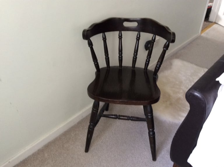 Gumtree kitchen chairs deals