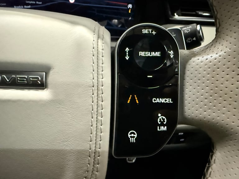 2018 68 RANGE ROVER LAND ROVER VELAR R DYNAMIC HSE D240 2.0 DIESEL 4WD BLACK EU6