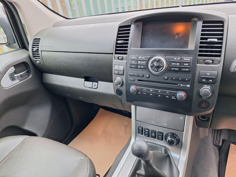 NISSAN NAVARA 2.5 dCi Tekna 2016