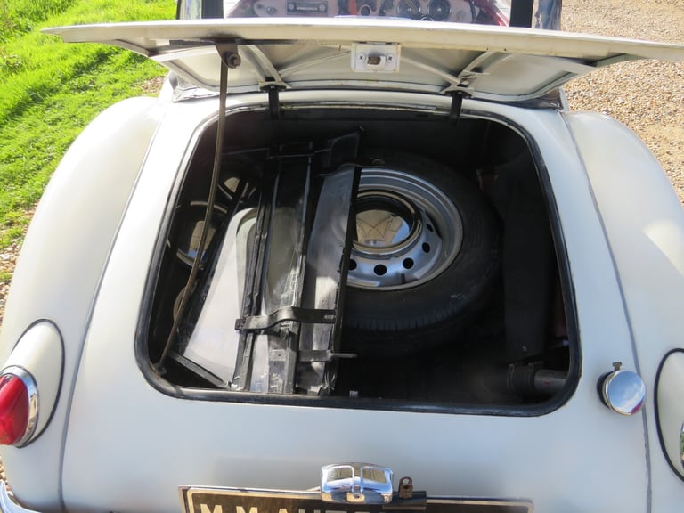 1959 MG MGA ROADSTER Convertible Petrol Manual