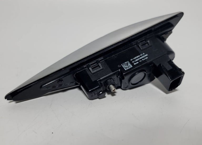 TESLA RIGHT DRIVER SIDE FENDER WING REPEATER CAMERA 1495867-00-A